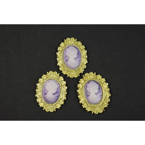 Medál Sissy 3×4cm lila