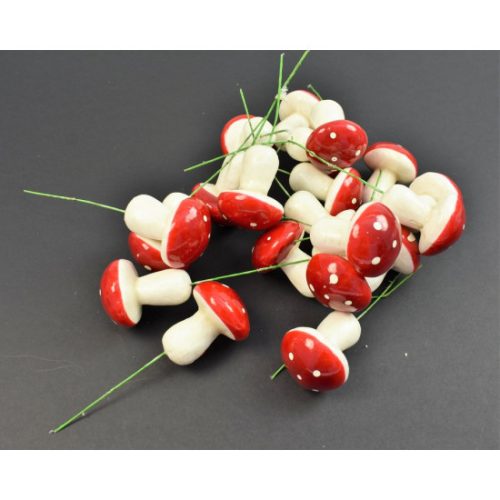 Betűző gomba 5cm pettyes piros
