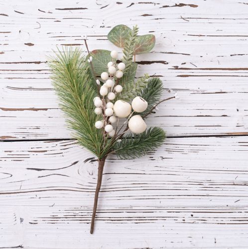 Téli ág fenyővel, levelekkel és bogyókkal, 37cm magas