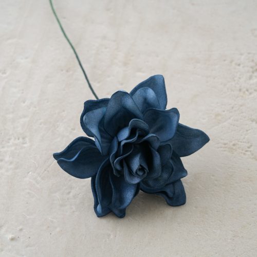Gardenia polifoam szál, drótos szárral, 24cm magas - Kék